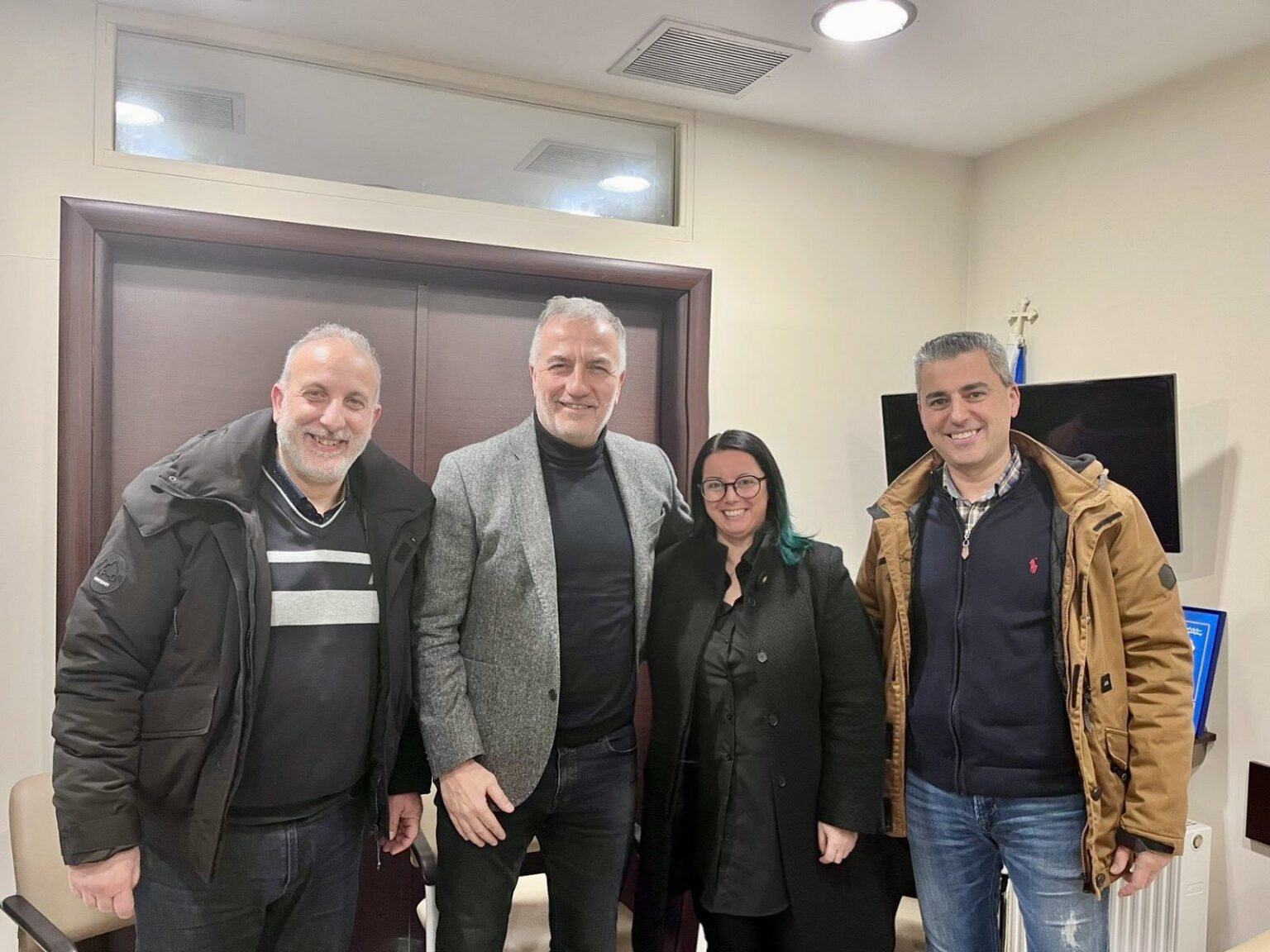 Συνάντηση του Σταύρου Καλαφάτη με εκπροσώπους του Εμπορικού Συλλόγου Ευόσμου – Κορδελιού