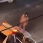 Γυναίκα στο Ιράν ανέβηκε γυμνή πάνω σε περιπολικό! (vid)
