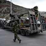Σαντορίνη: Έφτασαν στο νησί οχήματα Στρατού, Πυροσβεστικής, Αστυνομίας και ΔΕΔΔΗΕ