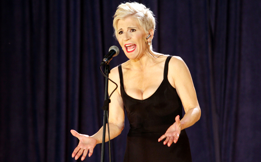 Χρύσα Ρώπα: «Μετά από 40 χρόνια δουλειάς να παίρνεις 600 ευρώ;» (vid)