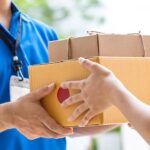 Απάτη με κούριερ και δέματα που στέλνονται με αντικαταβολή (vid)