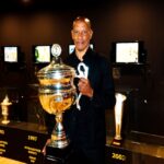 Ο Τσαρλς Μπάρτον στο Μουσείο Μπάσκετ του ΑΡΗ (pic)