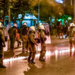 Δύο αστυνομικοί τραυματίες και 18 προσαγωγές από τα επεισόδια στη Θεσσαλονίκη (vid)