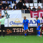 Απίστευτη φάση στο ΠΑΣ Γιάννινα-ΑΕΛ: Ο επόπτης έδειξε οφσάιντ και ο διαιτητής συνέχισε το παιχνίδι (vid)