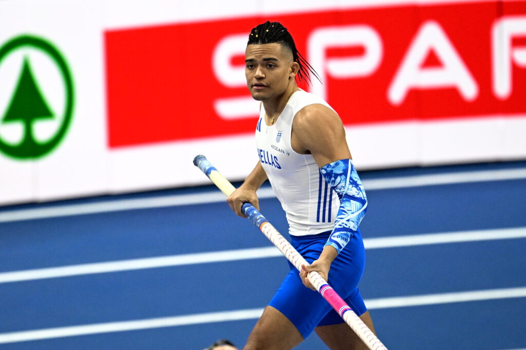 Παγκόσμιο Στίβου: Πέρασε εύκολα και τα 5.80 μ. ο Καραλής (vid)