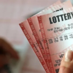 ΗΠΑ: Έκρυψε από τον σύζυγό της ότι κέρδισε το λαχείο… και την πλήρωσε (vid)