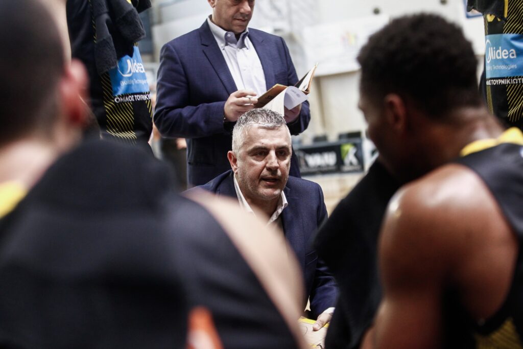 Βετούλας: «Tα παιδιά αξίζουν πολλά μπράβο και συγχαρητήρια» (vid)