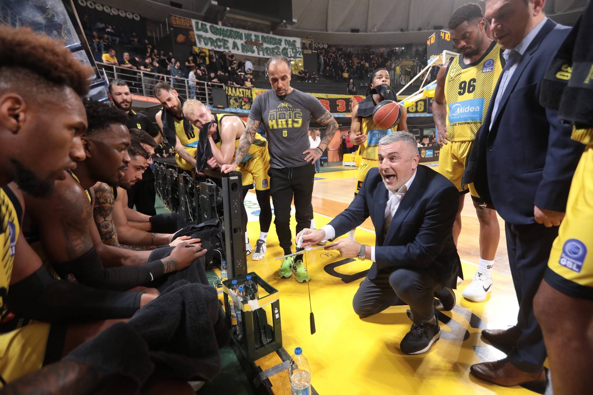 Λευκό απουσιολόγιο για Βετούλα, στην Αθήνα η αυριανή προπόνηση