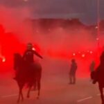 Φοβερή υποδοχή με καπνογόνα στην αποστολή της Ατλέτικο Μαδρίτης (vid)