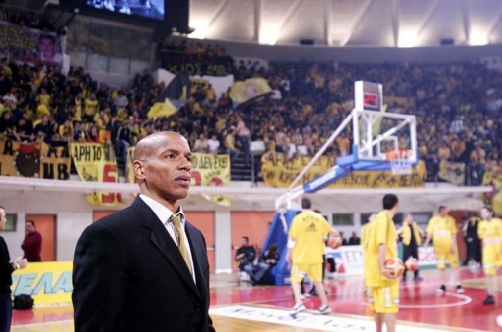 Παρών στην γιορτή του ΑΡΗ ο Τσαρλς Μπάρτον! Το μήνυμα που “έστειλε” (vid)