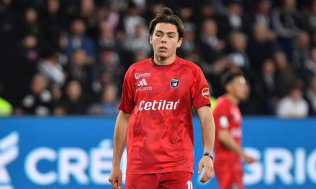 Λούις Μπουφόν: «Ο πατέρας μου με συμβούλευσε να παίξω στην Τσεχία»