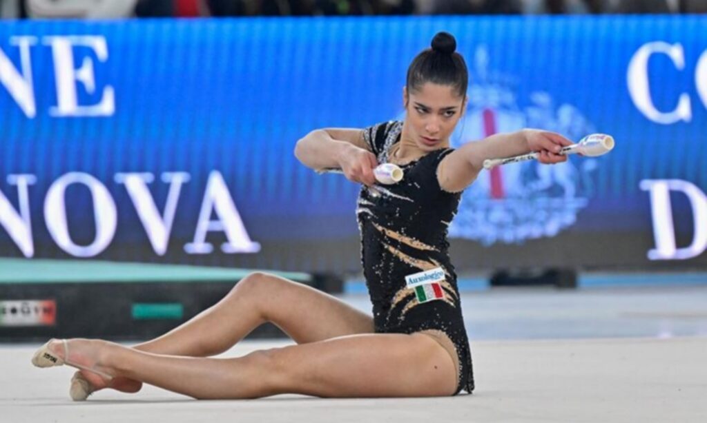 Σοκ στην Ιταλία: Αναγκάζονταν να γδυθούν μετά από κάθε λάθος