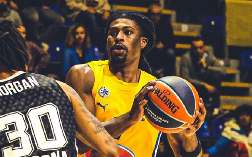 Καρέ νικών για Μακάμπι