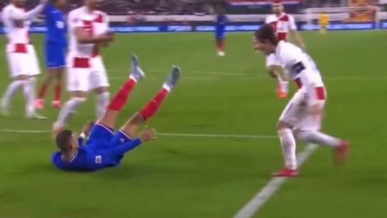 Ο Μπαπέ κατάφερε να εκνευρίσει μέχρι και συμπαίκτη του! (vid)