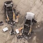Τέσσερα Tesla έγιναν στάχτη σε πάρκινγκ (vid)