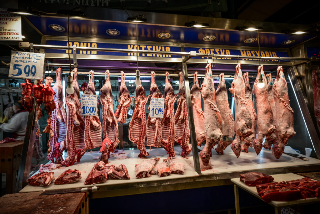 Οι… αλμυρές τιμές σε σοκολατένια αυγά και οβελία για το Πάσχα