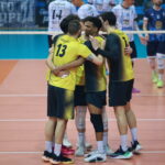 Με τον κόσμο του θέλει να το φέρει… στα ίσια