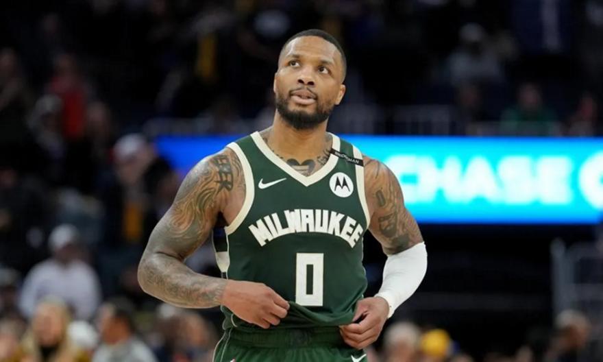 Μπακς: Πιθανή επιστροφή Λίλαρντ στο Game 2