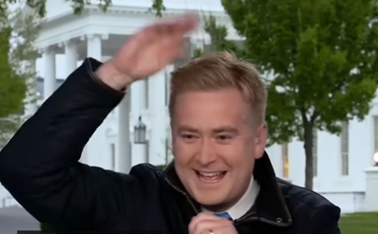 Δημοσιογράφος δέχθηκε επίθεση… από πτηνό! (vid)