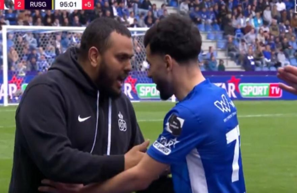 Βέλγιο: Μέλος του τεχνικού επιτελείου της Σεν Ζιλουάζ πέταξε μπάλα και έκοψε επίθεση της Γκενκ (vid)