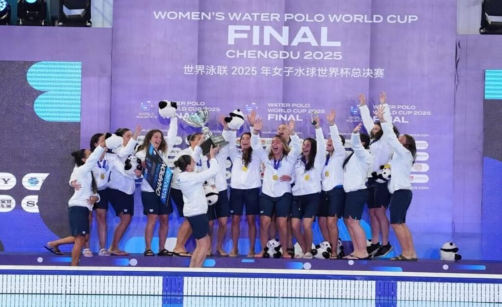 Τα συγχαρητήρια του Α.Σ. ΑΡΗΣ στην Εθνική Πόλο Γυναικών (pic)