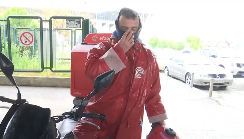 Συγκλονίζει διανομέας μετά από επίθεση: “Το μεροκάματο του τρόμου!” (vid)