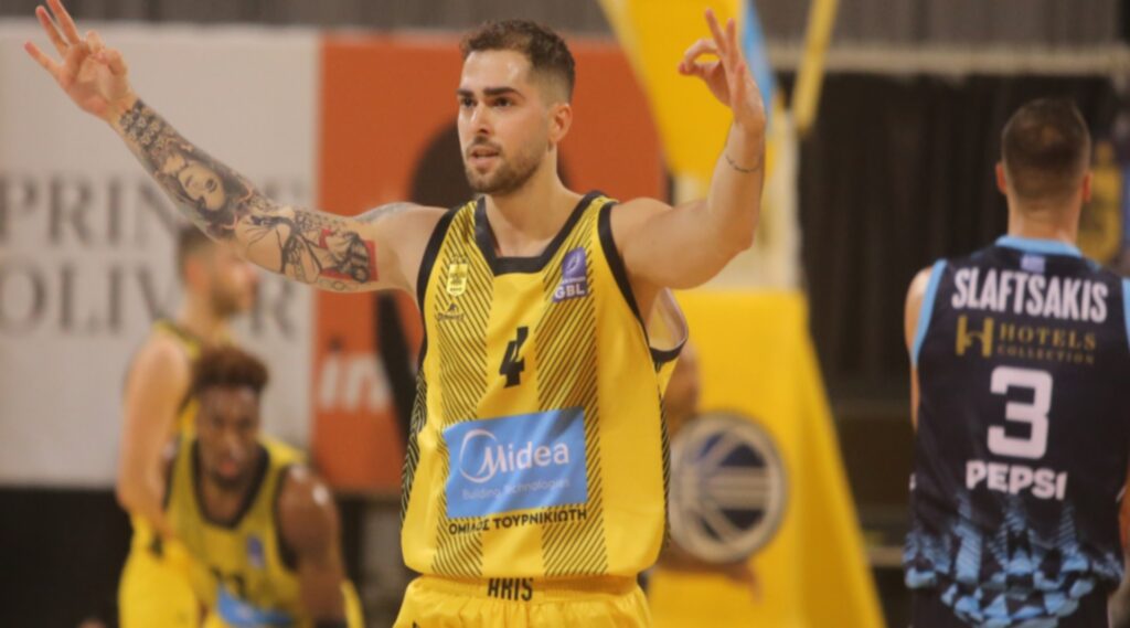 Το τρίποντο του Τολιόπουλου που έδωσε το προβάδισμα στον ΑΡΗ (vid)