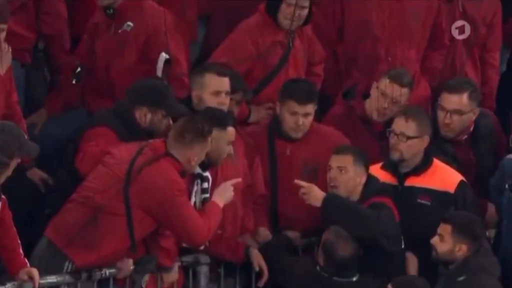 Η Λεβερκούζεν αποκλείστηκε από το Κύπελλο και ο Τσάκα… τα είπε με τους οπαδούς