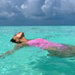 Η Αντωνά… ξεκίνησε τις βουτιές (vid)