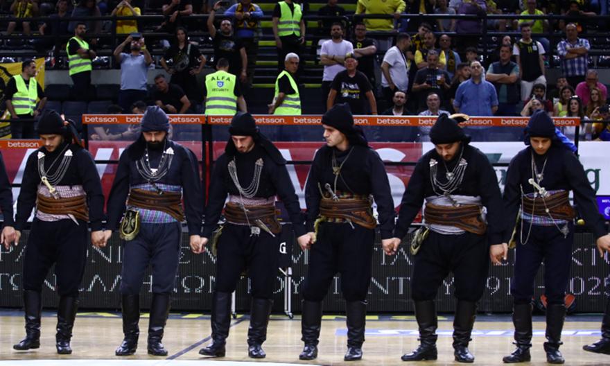 Πυρρίχιος στη μνήμη της Γενοκτονίας των Ποντίων στο ΑΕΚ-Προμηθέας (vid)