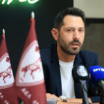 H ΑΕΛ παρουσίασε τον Πετράκη