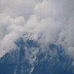 Ινδονησία: Εξερράγη ηφαίστειο στο νησί Φλόρες – Εντυπωσιακές εικόνες (vid)