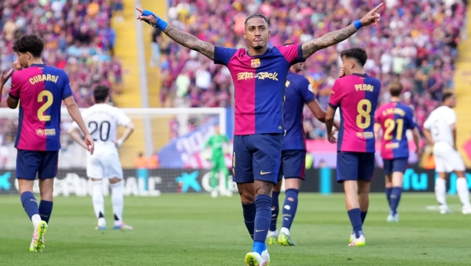 Μπαρτσελόνα: Υπογράφει νέο συμβόλαιο o Ραφίνια