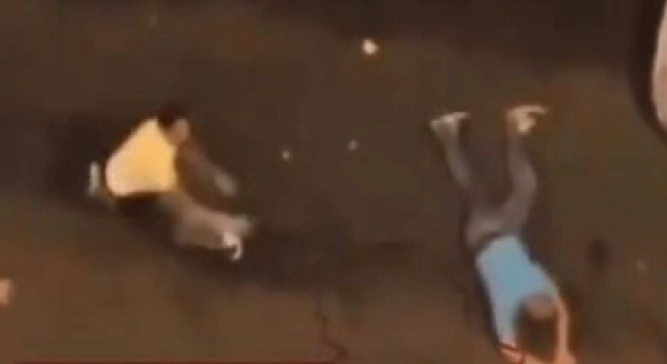 Παίκτες της Παρτιζάν έπαιξαν… ξύλο στον δρόμο (vid)