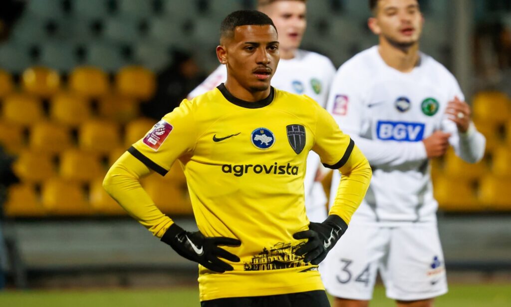 ΜΜΕ Ουκρανίας: “Ο ΑΡΗΣ θέλει τον Μπεζέρα…”