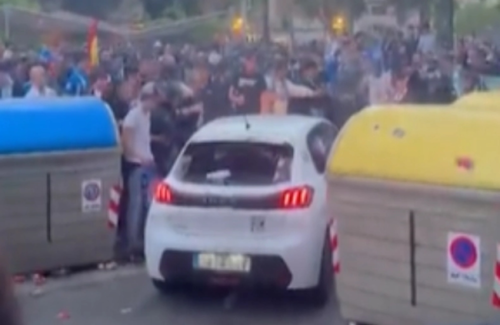 Εσπανιόλ-Μπαρτσελόνα: «Έπαθε κρίση πανικού η οδηγός που παρέσυρε με το αμάξι οπαδούς» (vid)