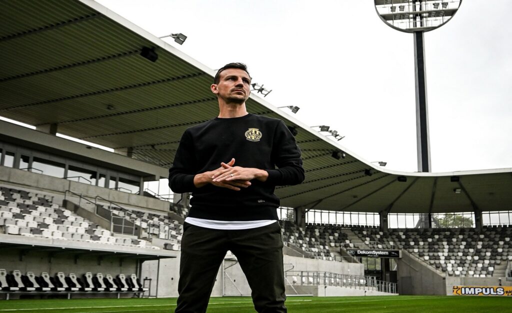 Το photostory της παρουσίας Νταρίντα στο γήπεδο της Χράντετς Κράλοβε (pics)