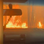 Εικόνες-σοκ στη Χιλή: Οδηγούσε μέσα στις φλόγες για να σώσει την οικογένειά του (vid)