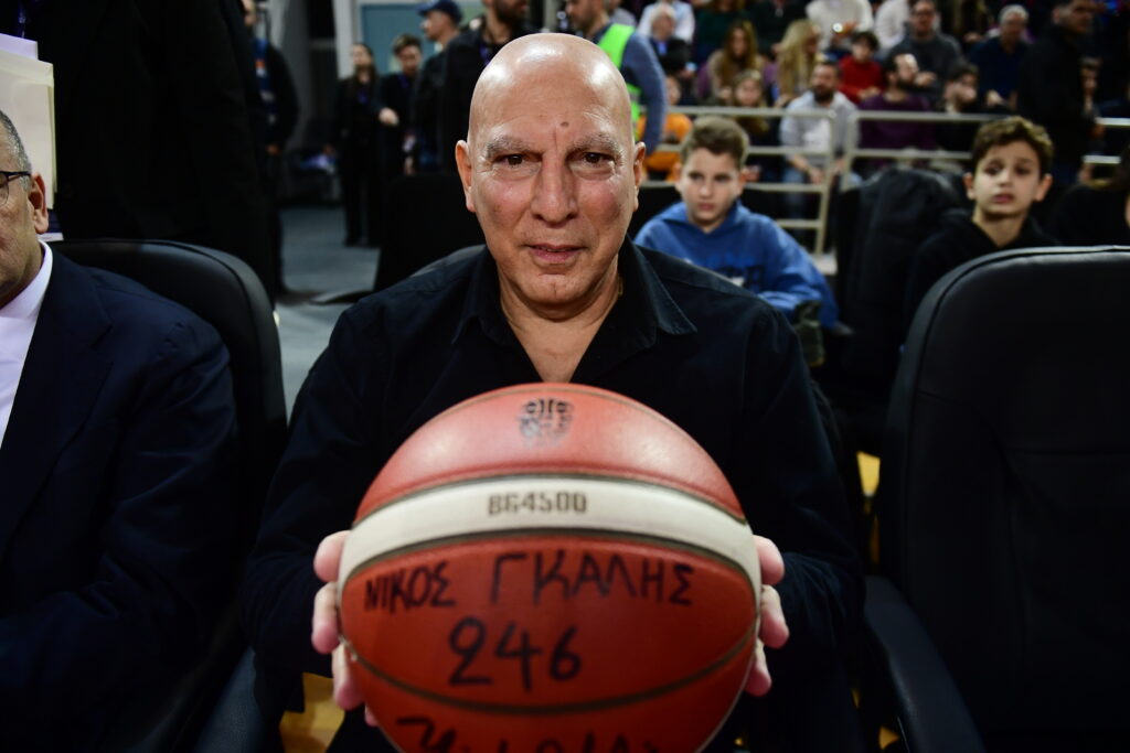 Το μίνι ντοκιμαντέρ με την επίσκεψη του Νίκου Γκάλη στο Ζάγκρεμπ για τον Ντράζεν Πέτροβιτς (vid)