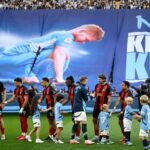 Το εντυπωσιακό πανό για τον Ντε Μπρόινε