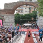 To άλμα επί κοντώ… πήγε στην Καμάρα