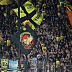 Η “αφίσα” του αγώνα και τα… παιδιά στην κερκίδα (pic)