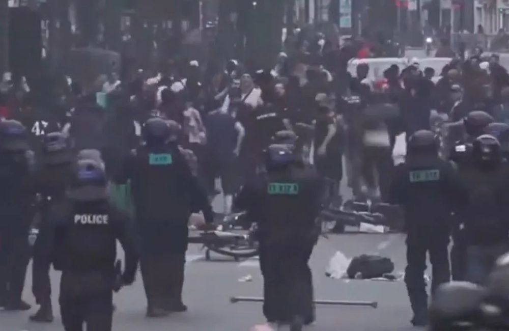 Πεδίο μάχης το Μόναχο την ώρα του τελικού του Champions League με άγριες συμπλοκές οπαδών (vid)