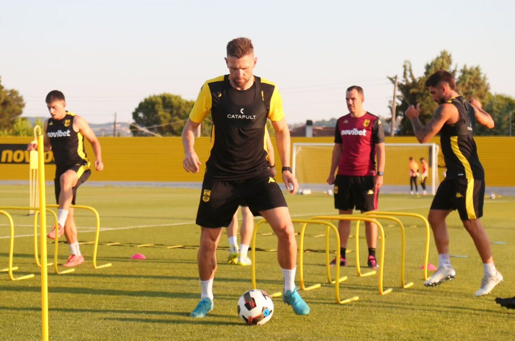 Τα φιλικά και οι εκκρεμότητες