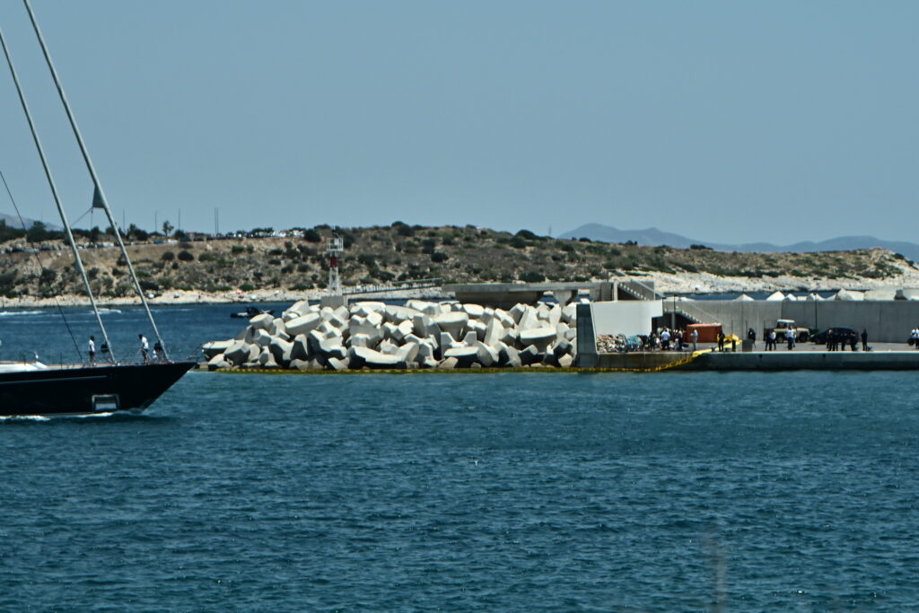 Βουλιαγμένη: “Αγιο” είχαν οι επιβάτες του ελικοπτέρου! (vid)