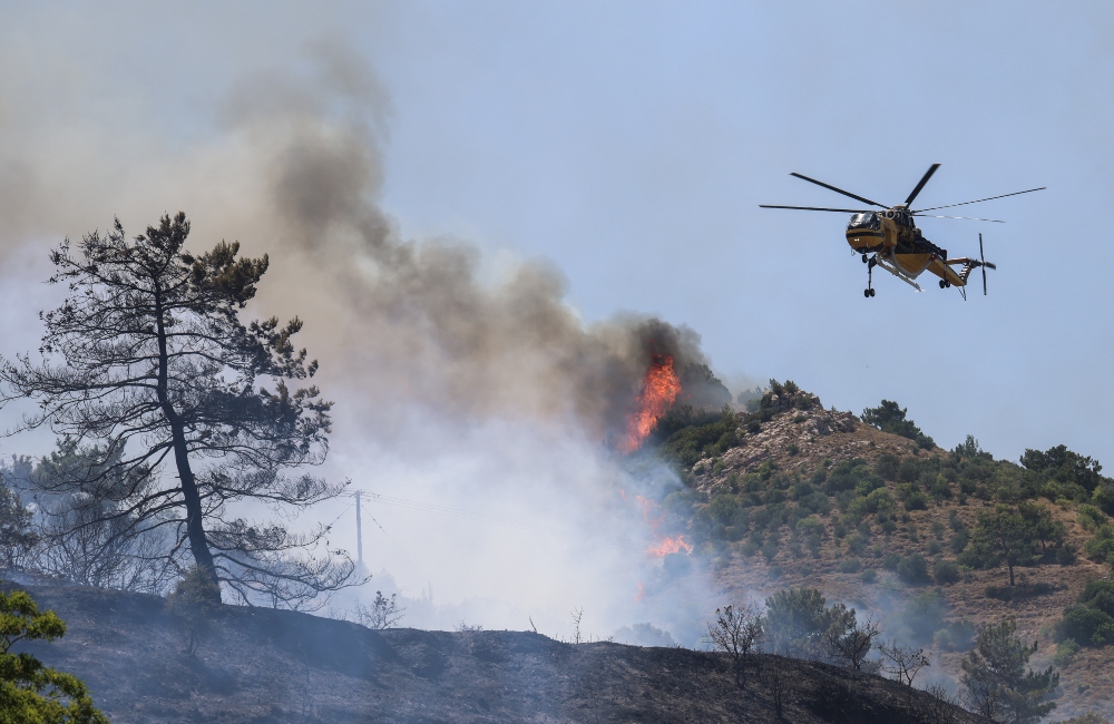 Μεγάλη φωτιά στην Χίο! (vids)