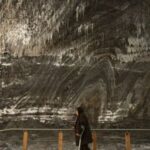 Απειλείται με κατάρρευση η οροφή μεγάλου αλατωρυχείου (vid)