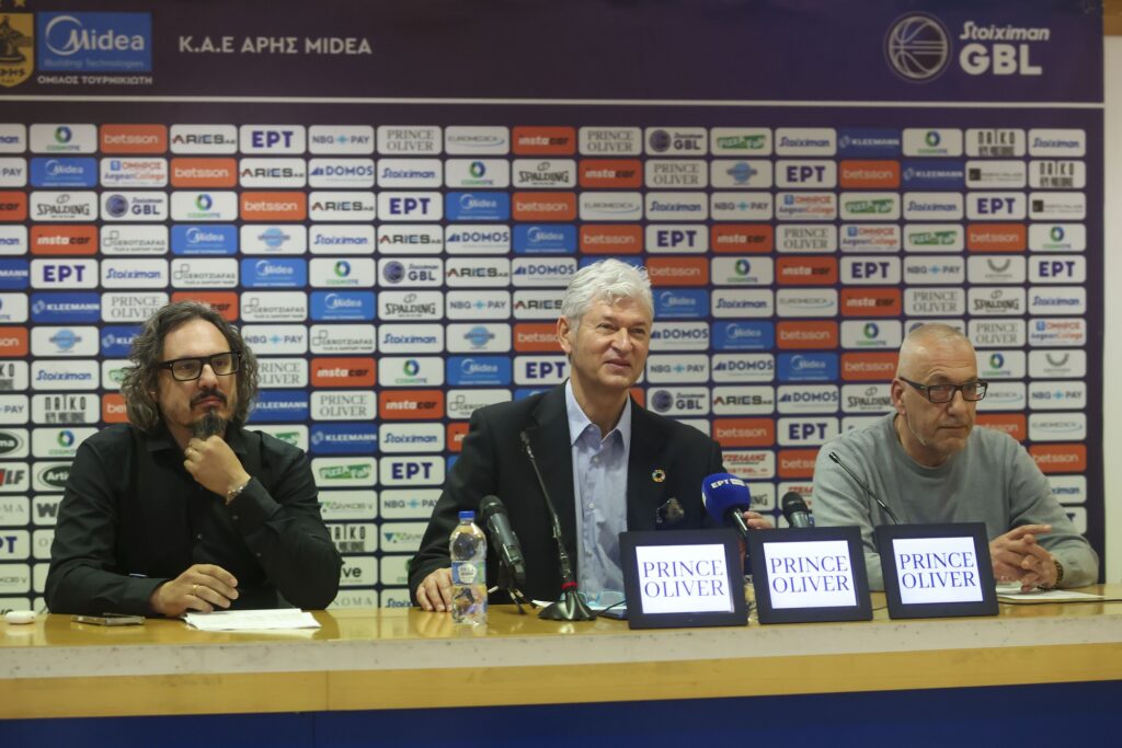 Έρευνα αγοράς για προπονητή