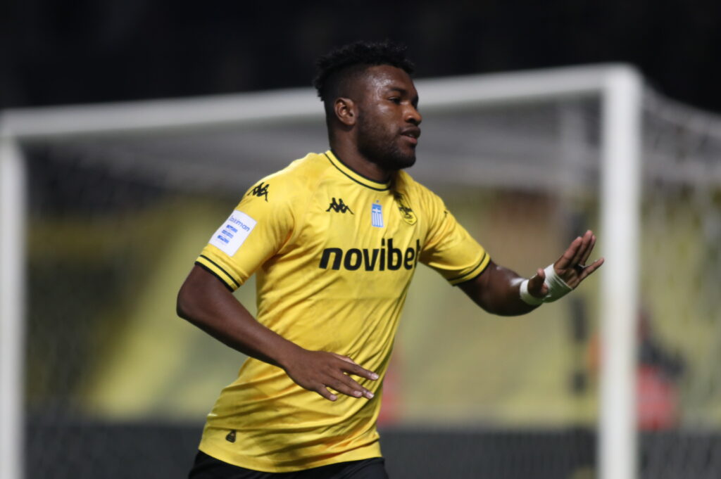 “O Σιφουέντες θέλει να αποχωρήσει από τη Ρέιντζερς” – Τα σενάρια για Σπορτ Ρεσίφε