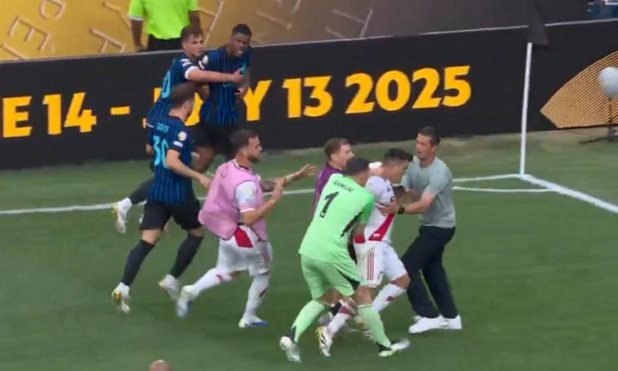 Παγκόσμιο Κύπελλο Συλλόγων: Ο Ακούνια… πήρε στο κυνήγι τον Ντούμφρις (vid)